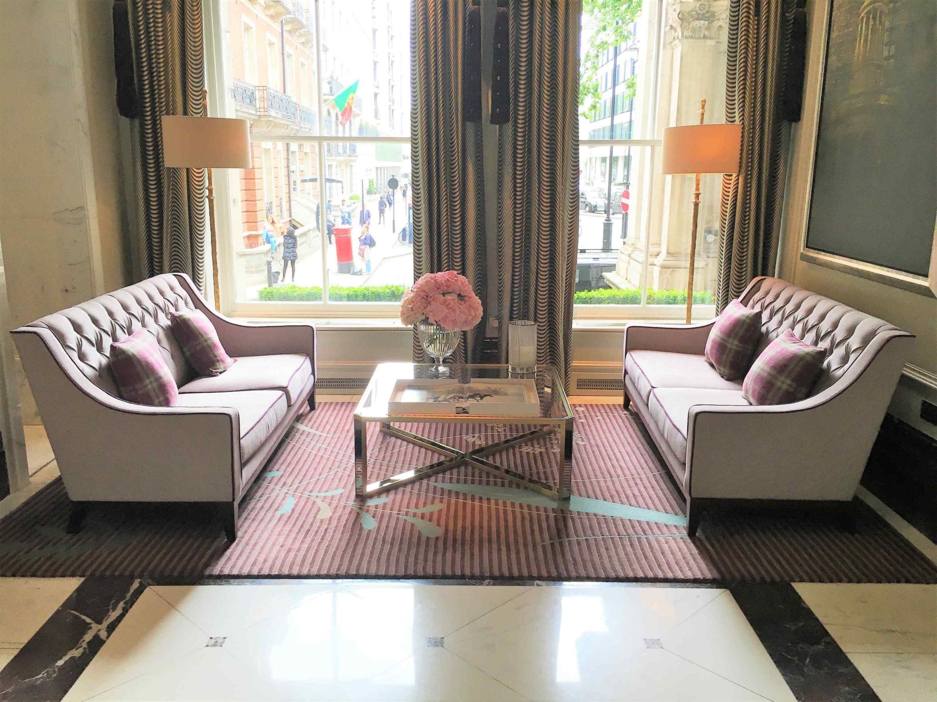 BEHIND THE SCENES OF AN INTERIOR DESIGN BLOG - GIRL ABOUT HOUSE