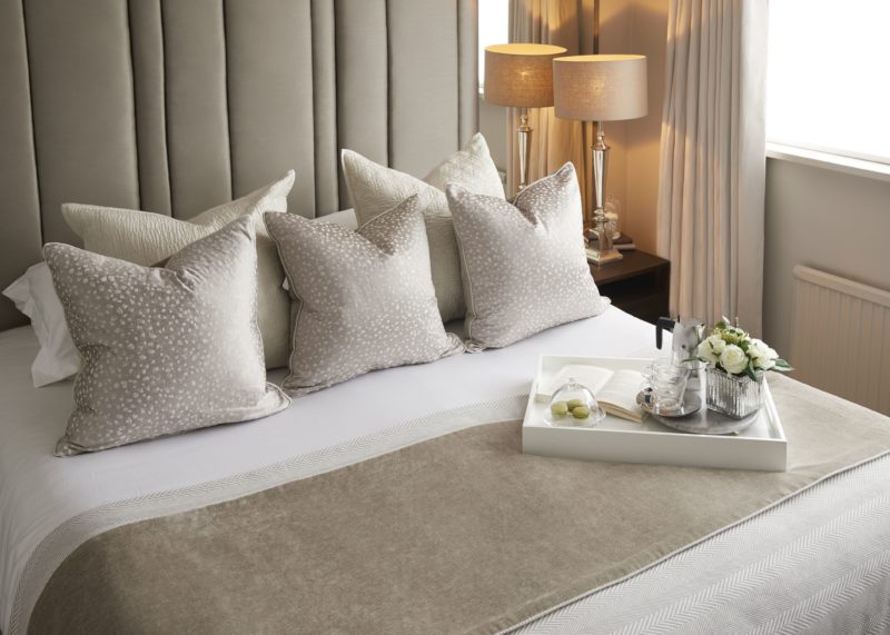 5 WAYS TO ACHIEVE A LUXURY BOUTIQUE HOTEL-STYLE BEDROOM - GIRL ABOUT HOUSE
