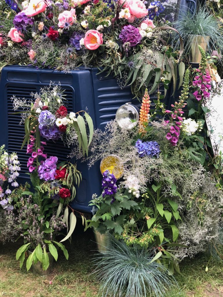 Chelsea Flower Show has always appealed to me. The immaculately curated prize gardens, artisan offerings and avant-garde displays complemented by a steady stream of elegant guests fashioned in florals.