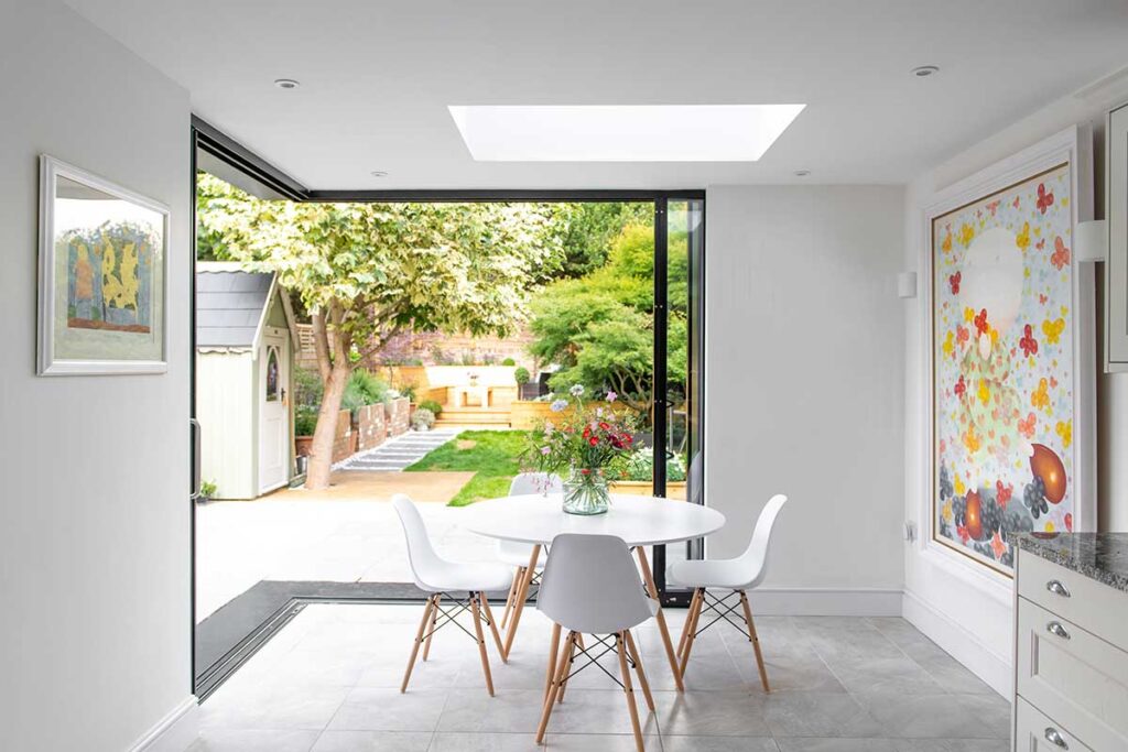 My aim here is to impart wisdom on the dos and the don'ts of the extensive undertaking of a home renovation project. From industry secrets to make your home extra 'wow' to pitfalls to avoid. I've partnered with Vario by VELUX.